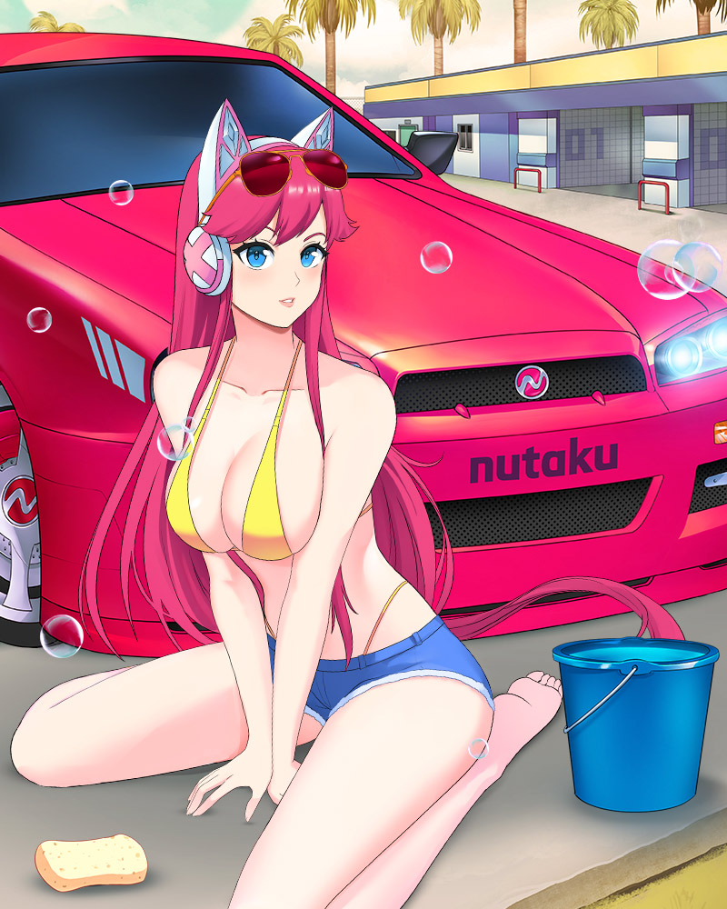 Nutaku-tan frente a su auto